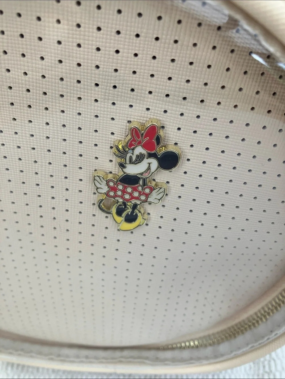 NWOT Disney + Loungefly Minnie Mouse Pin Collector Mini Backpack